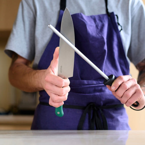 Affûter et aiguiser un couteau : quelle différence ? - Atma Kitchenware