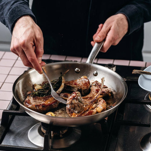 Comment déglacer une poêle en inox ? - Atma Kitchenware