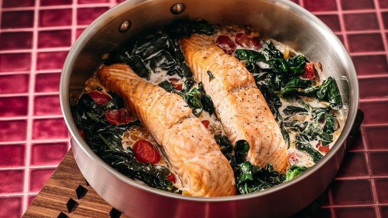 La cuisson du saumon à la poêle - Atma Kitchenware