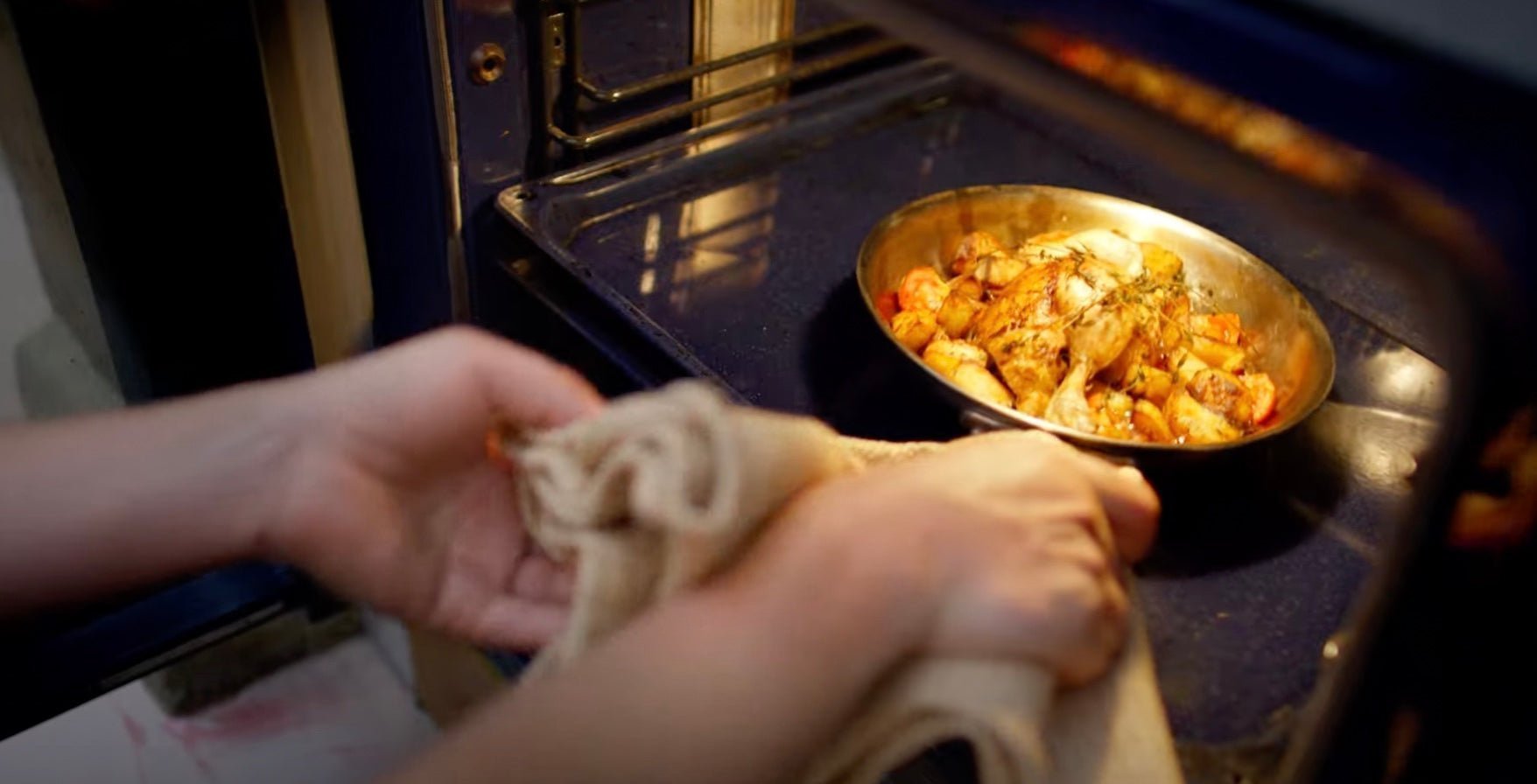 Peut-on mettre une poêle au four ? - Atma Kitchenware