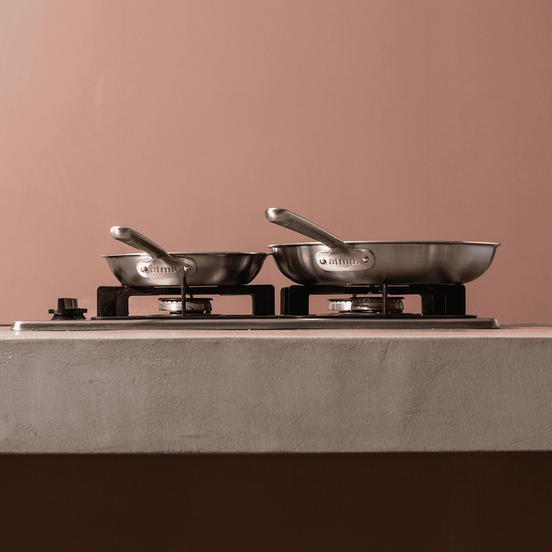Le duo complémentaire de poêles en inox - 26 et 28cm - Atma Kitchenware