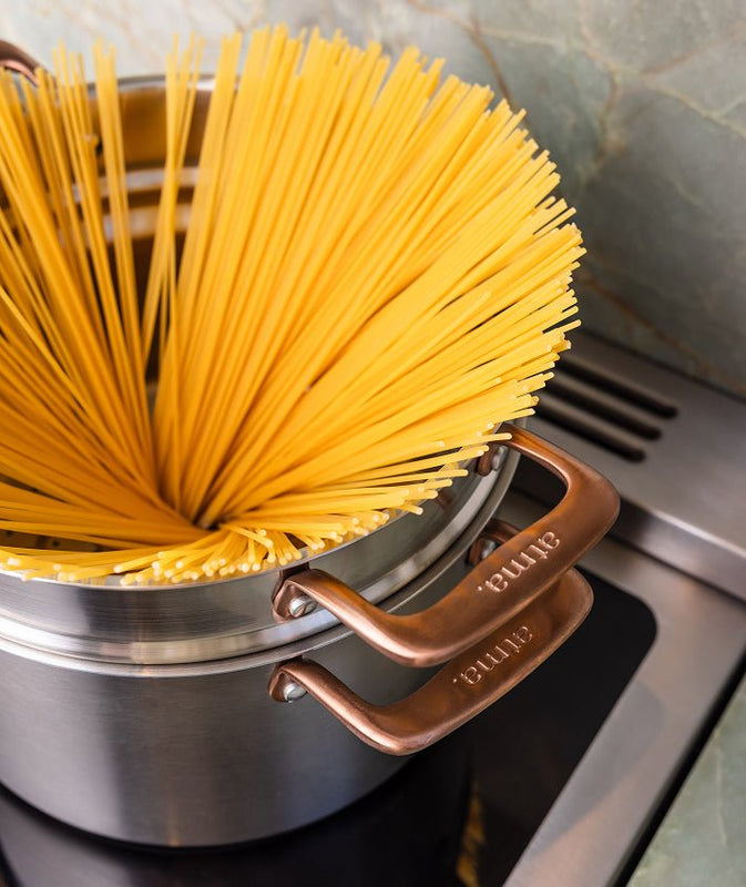 Le grand faitout en inox et son pasta pot, poignées bronze - Atma Kitchenware