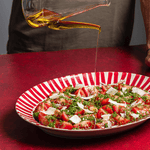 Le plat de présentation, en rouge carmin - Atma Kitchenware