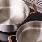 Le rondeau 26cm en inox, poignées bronze - Atma Kitchenware