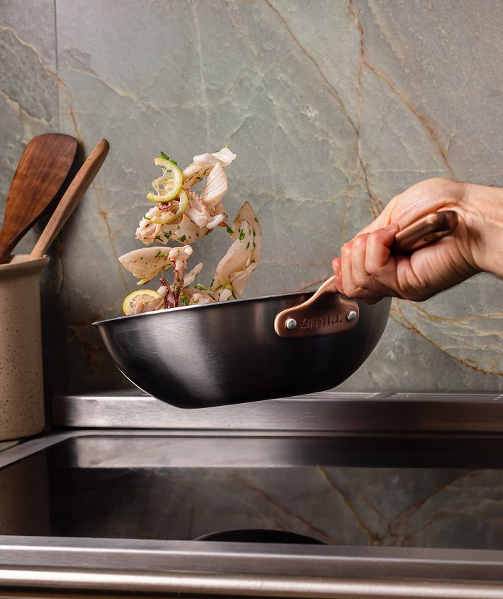 The Wok en inox, manche bronze - 24 cm - Atma Kitchenware